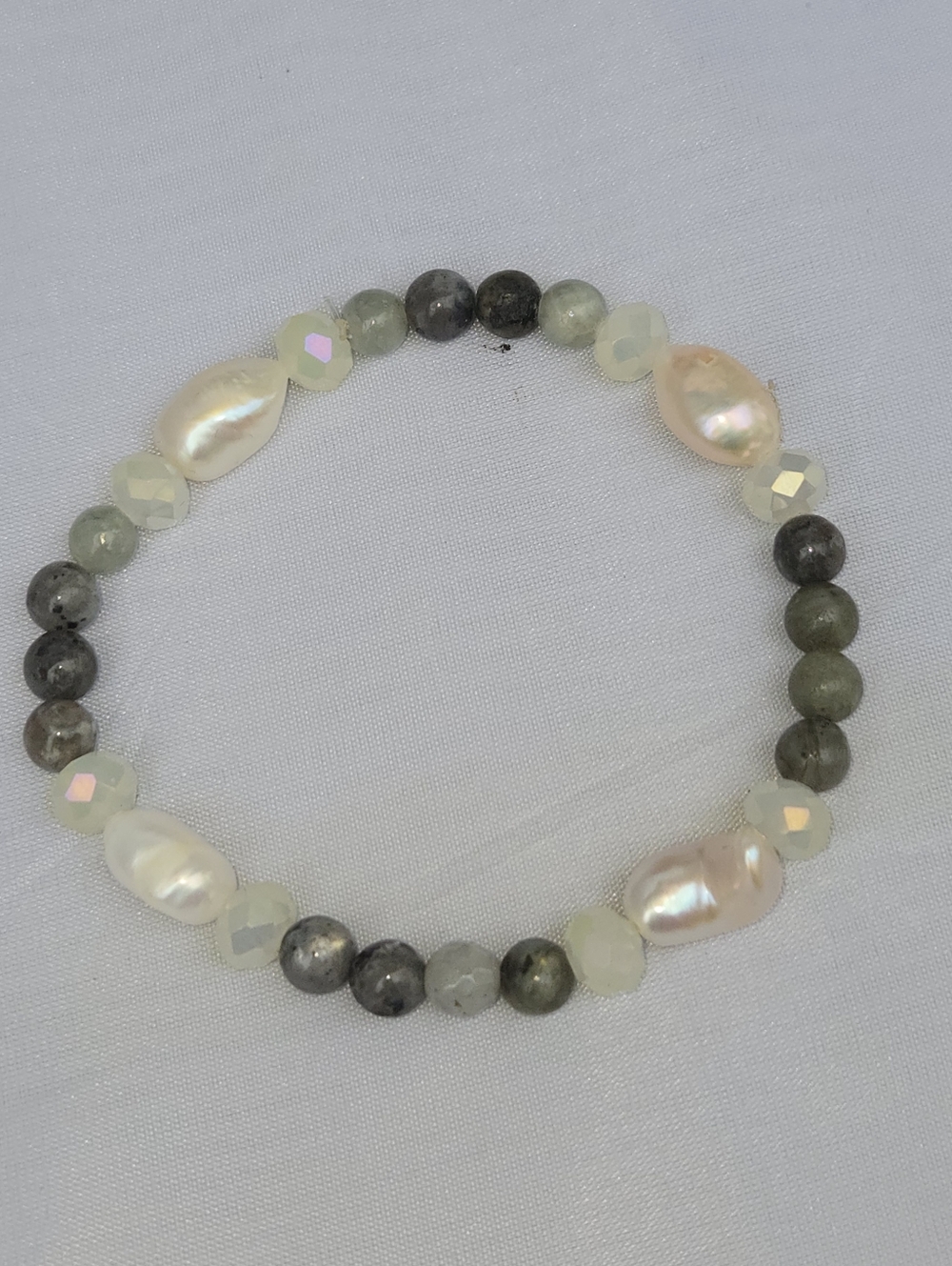 Labradorite & Freshwater Pearl Bracelet | 6mm Beads | Soft Mystic Love Bracelet